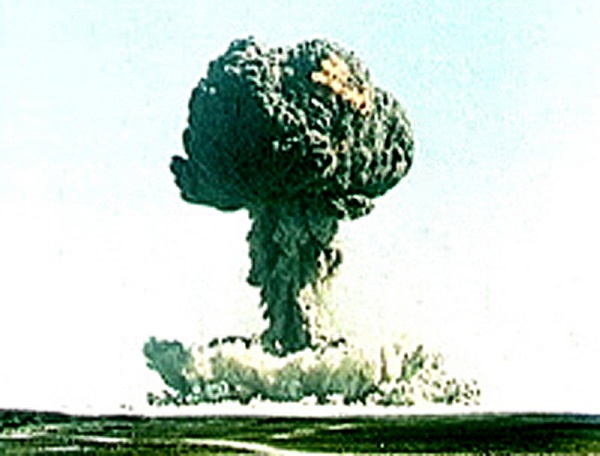  >China :: Xinjiang :: Lop Nor Testing Grounds :: Debut '596' 22kt at Lop Nor 16.10.1964