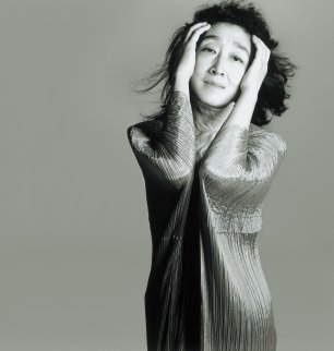 Mitsuko Uchida &copy; Richard Avedon